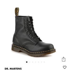 Dr. Martens Air Wair